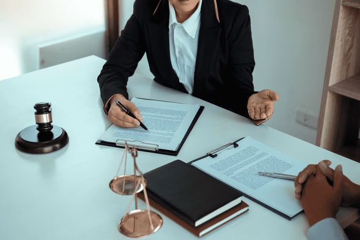 وکیل حق‌ شناس بهترین وکیل خانواده در اصفهان مدرس