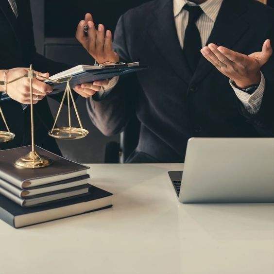 وکیل حق‌ شناس بهترین وکیل حقوقی در اصفهان سروش